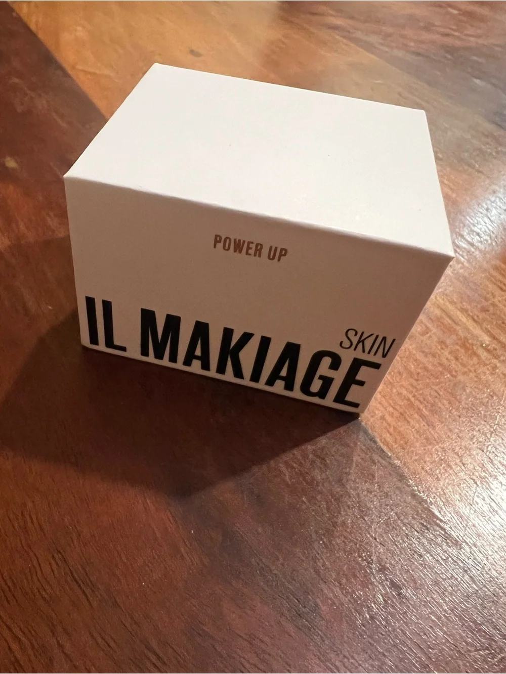 IL MAKIAGE lightweight daily